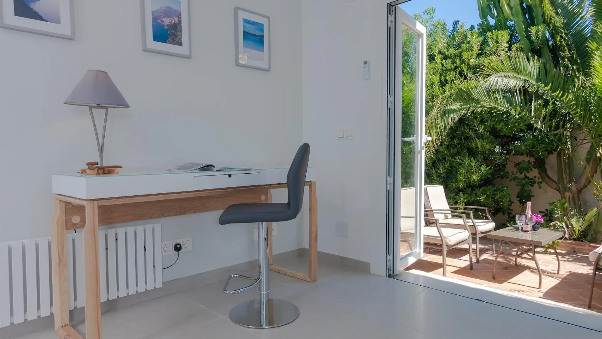 Villa Near Beach In Marbella With Heated Pool