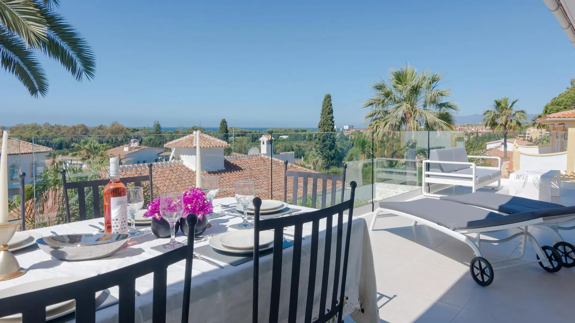 Villa Near Beach In Marbella With Heated Pool