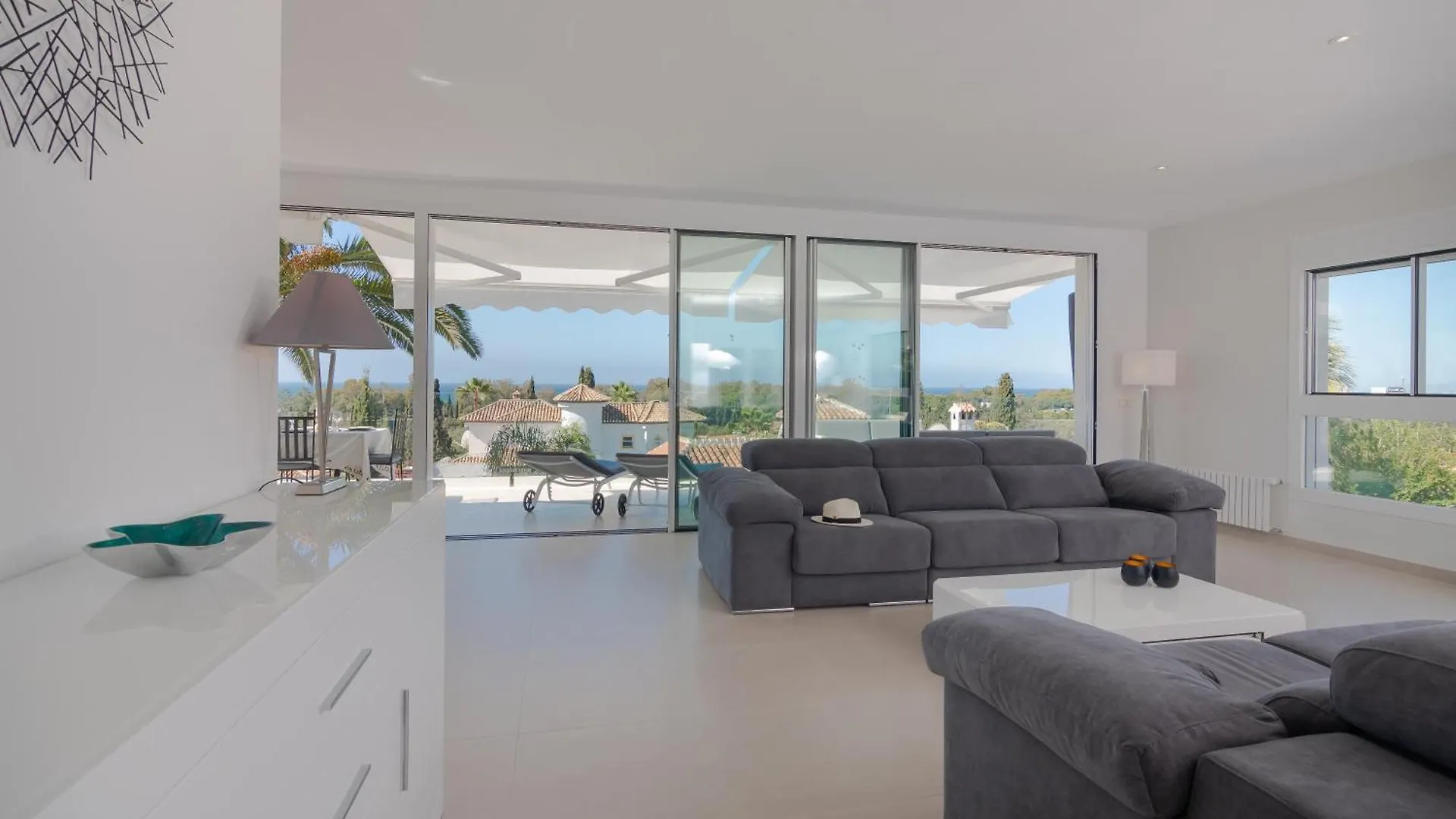 Villa Near Beach In Marbella With Heated Pool